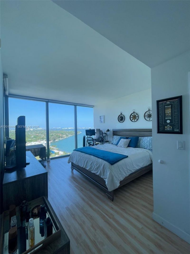 601 NE 36th St , Unit 1705, Miami, FL 33137 Photo