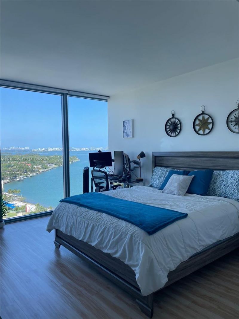 601 NE 36th St , Unit 1705, Miami, FL 33137 Photo