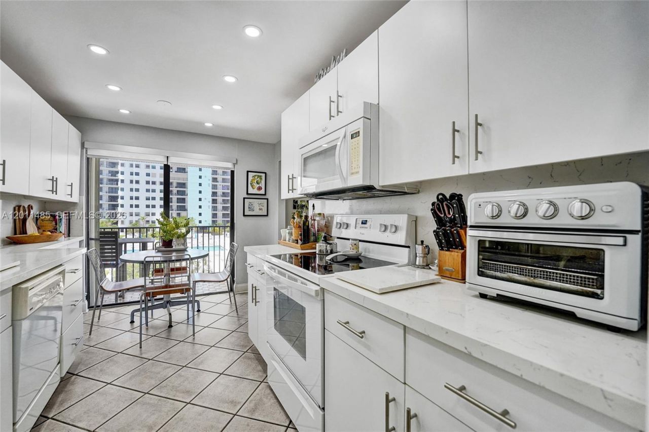 1201 S Ocean Dr , Unit 609S, Hollywood, FL 33019 Photo