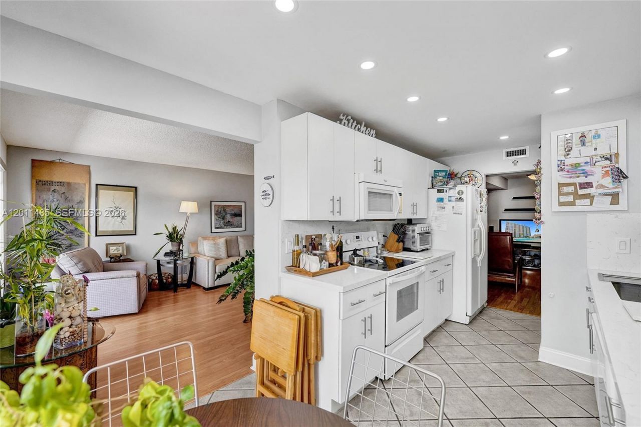 1201 S Ocean Dr , Unit 609S, Hollywood, FL 33019 Photo