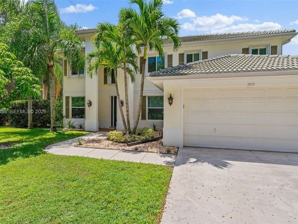 1019 N Egret Cir N , Jupiter, FL 33458