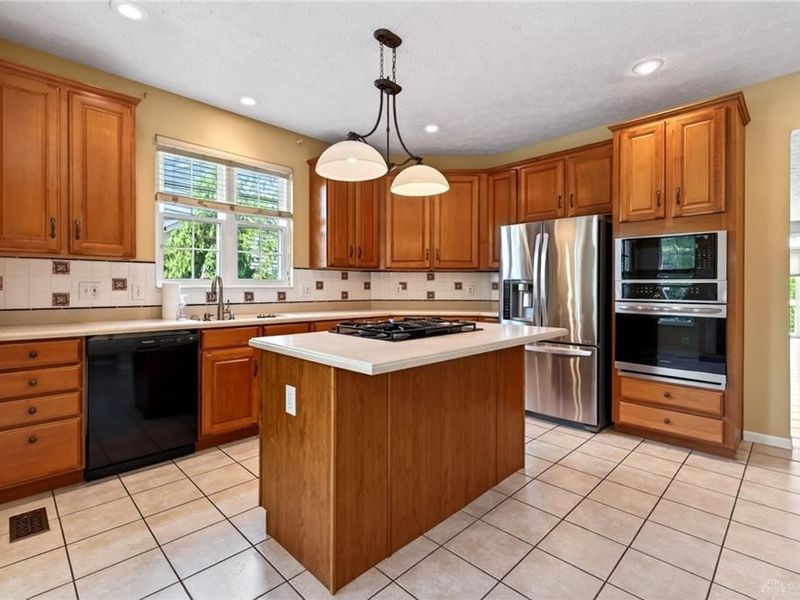 2544 Greenside Drive, Beavercreek, OH 45431 Photo 7