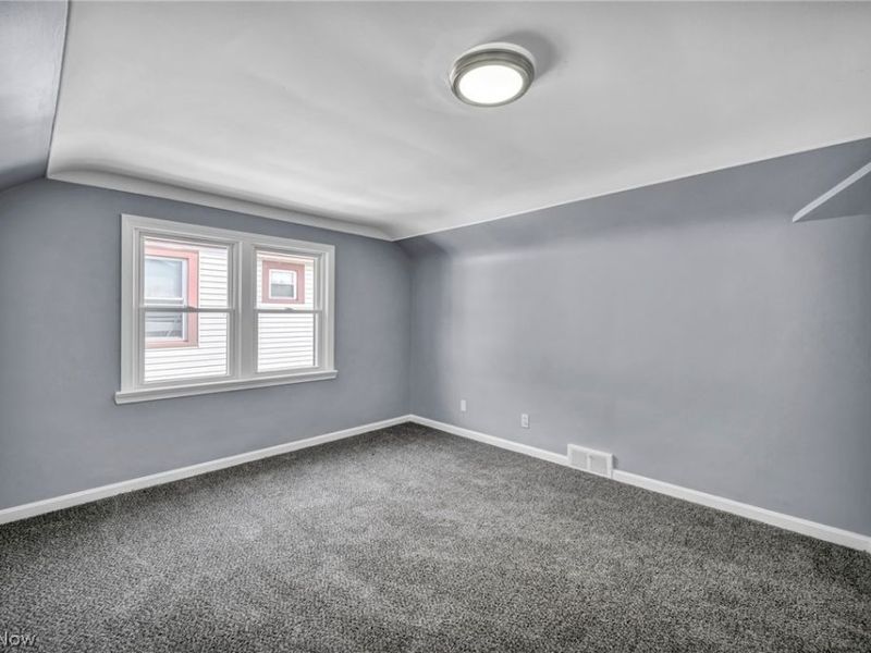 11109 Langton Avenue, Garfield Heights, OH 44125 Photo 16