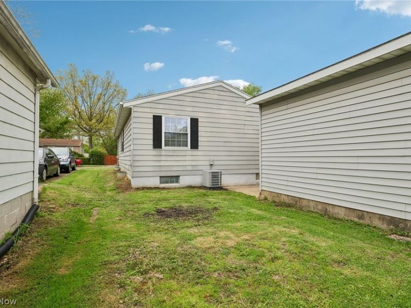 1005 Ute Avenue , Akron, OH 44305 Photo 3