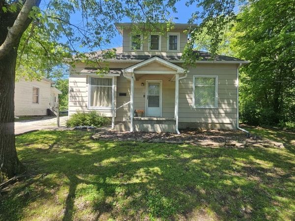 823 N 10th Street , Mt Vernon, IL 62864