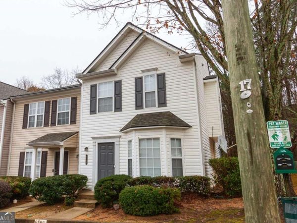 6589 Arbor Gate Drive SW, Unit 10, Mableton, GA 30126