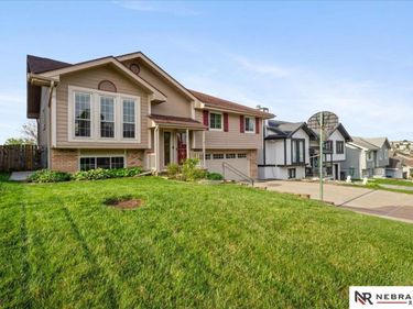 8261 Read Street, Omaha, NE 68122