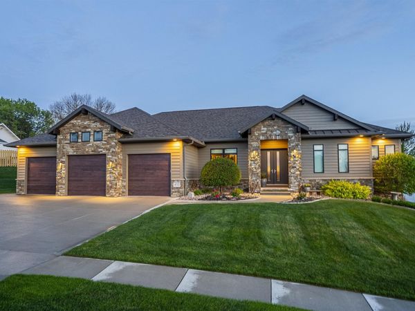 4712 Meadowlark Lane, Sioux City, IA 51106