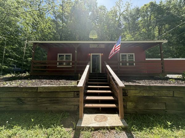 341 Cooper Ln , Smithville, TN 37166