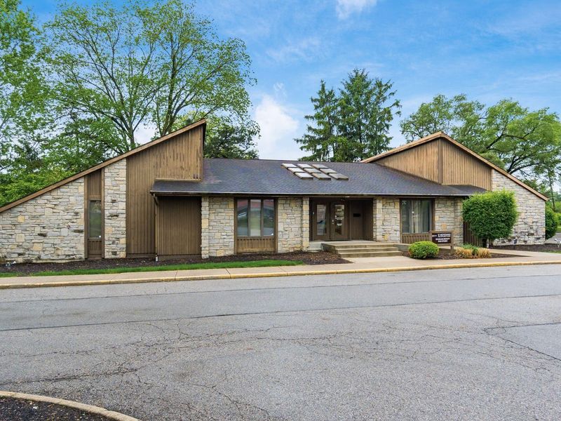 2513 Oakstone Drive , Columbus, OH 43231 Photo 2