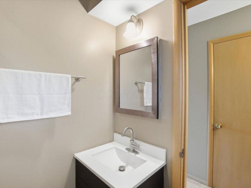 1454 Lonsdale Road , Columbus, OH 43232 Photo 38