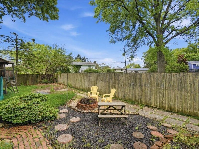 1454 Lonsdale Road , Columbus, OH 43232 Photo 9