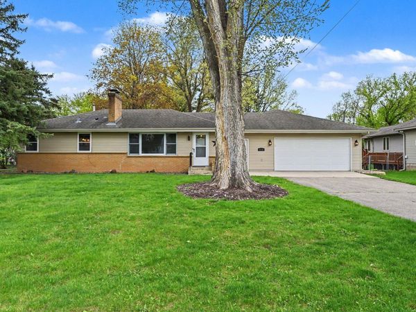 2115 W 105th Street , Bloomington, MN 55431