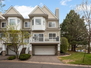947 Fairfield Way, Hopkins, MN 55305