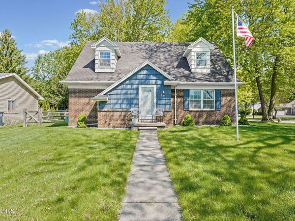 417 Harris Court, Maumee, OH 43537