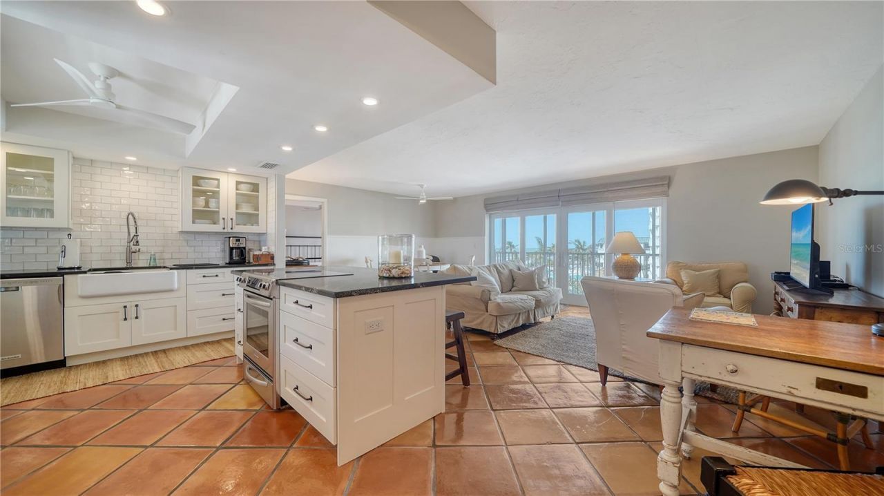 800 Benjamin Franklin Drive , Unit 406, Sarasota, FL 34236 Photo