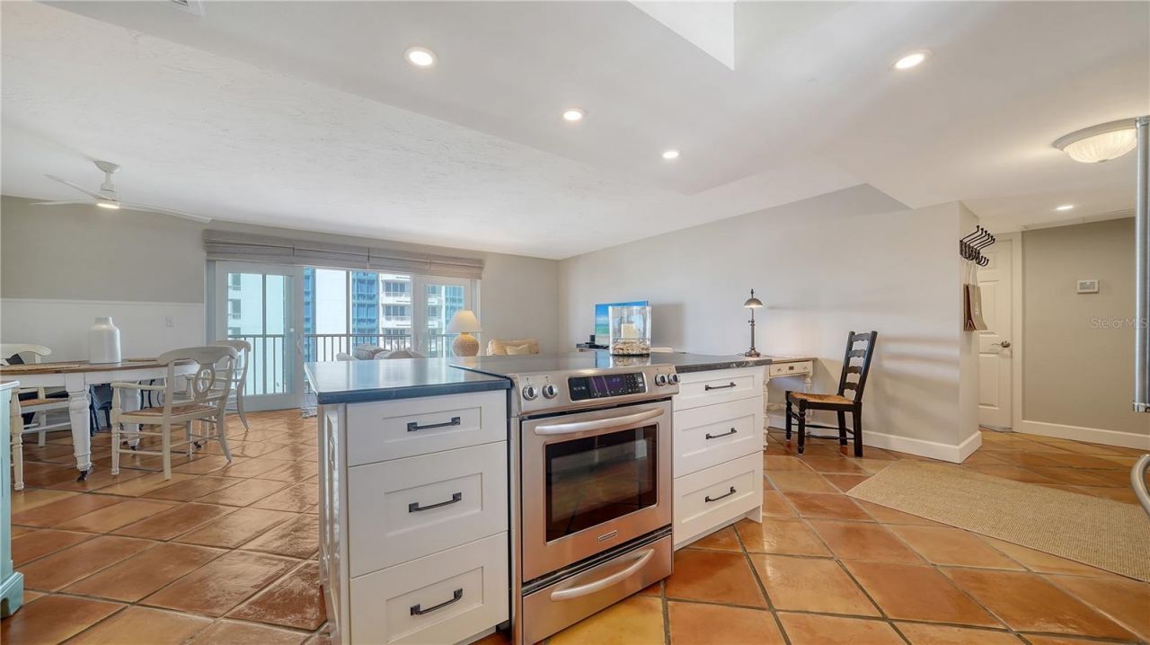 800 Benjamin Franklin Drive , Unit 406, Sarasota, FL 34236 Photo