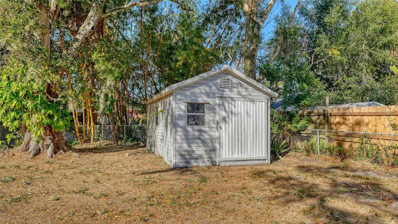 209 Briggs Court , Sarasota, FL 34237 Photo