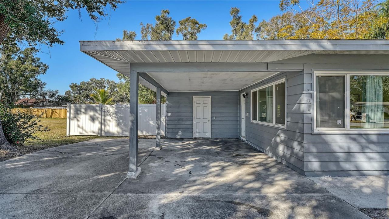 209 Briggs Court , Sarasota, FL 34237 Photo