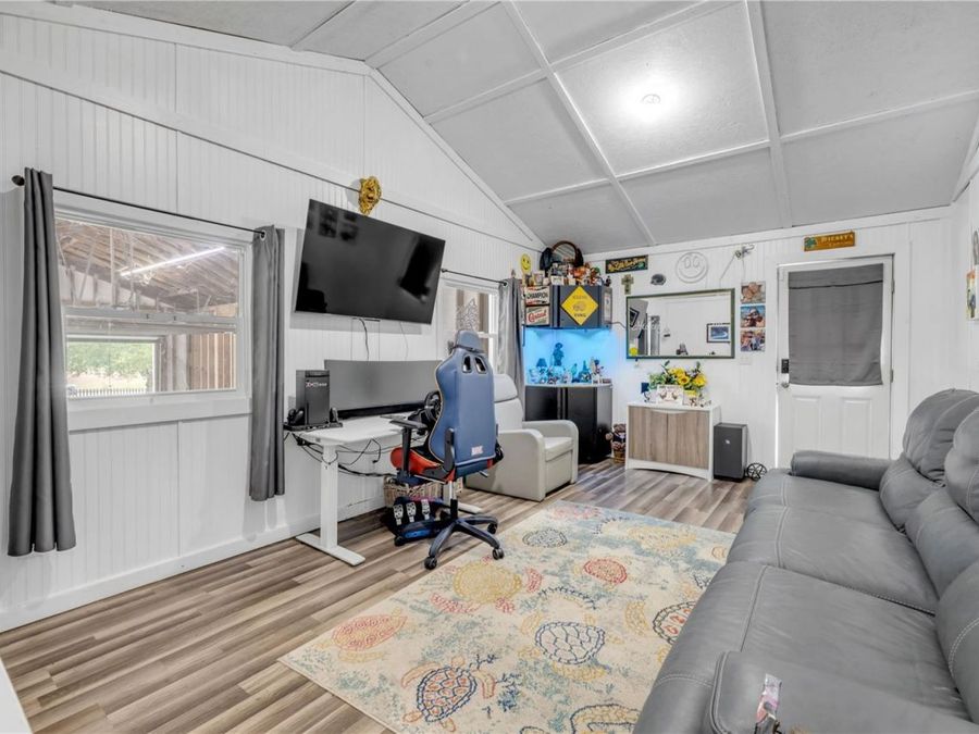 Property Image 36