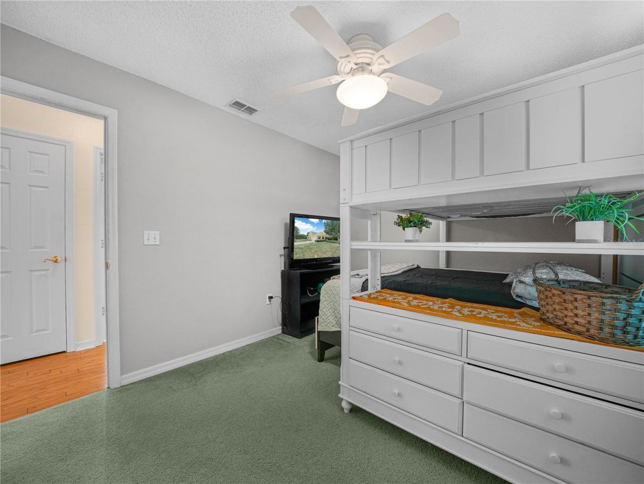 23 Oakwood Rd , Winter Haven, FL 33880 Photo