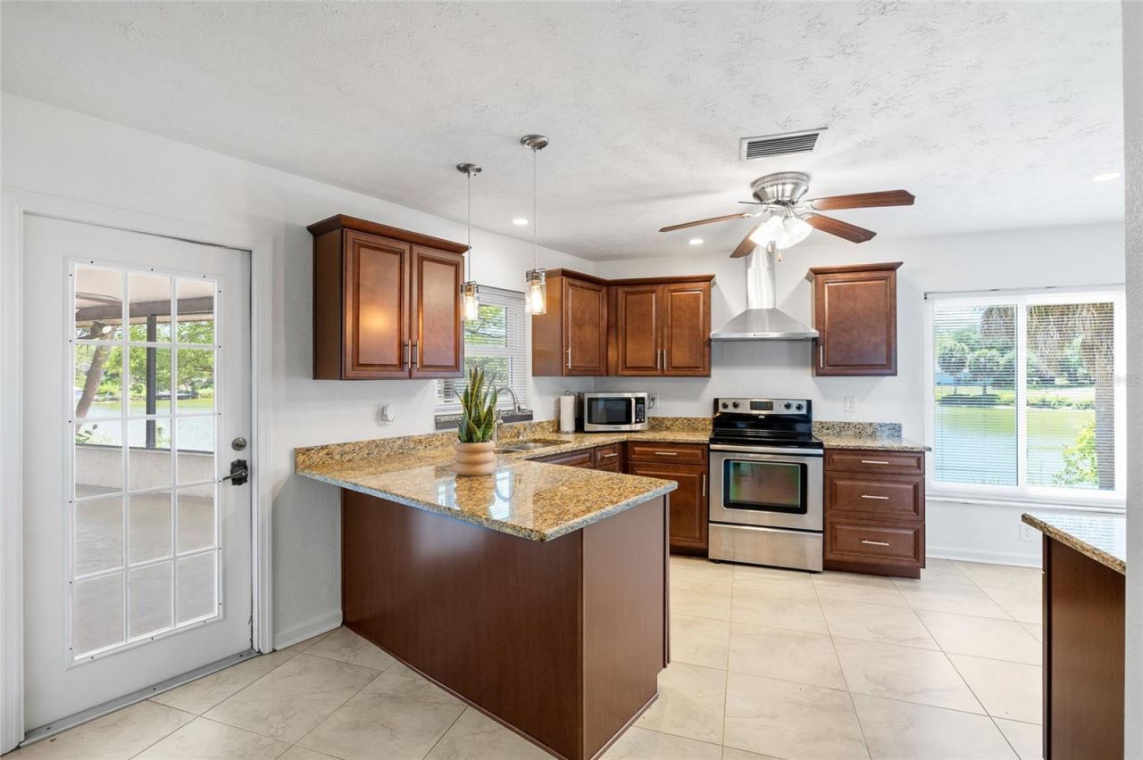 7415 Lake Forest Circle, Port Richey, FL 34668 Photo