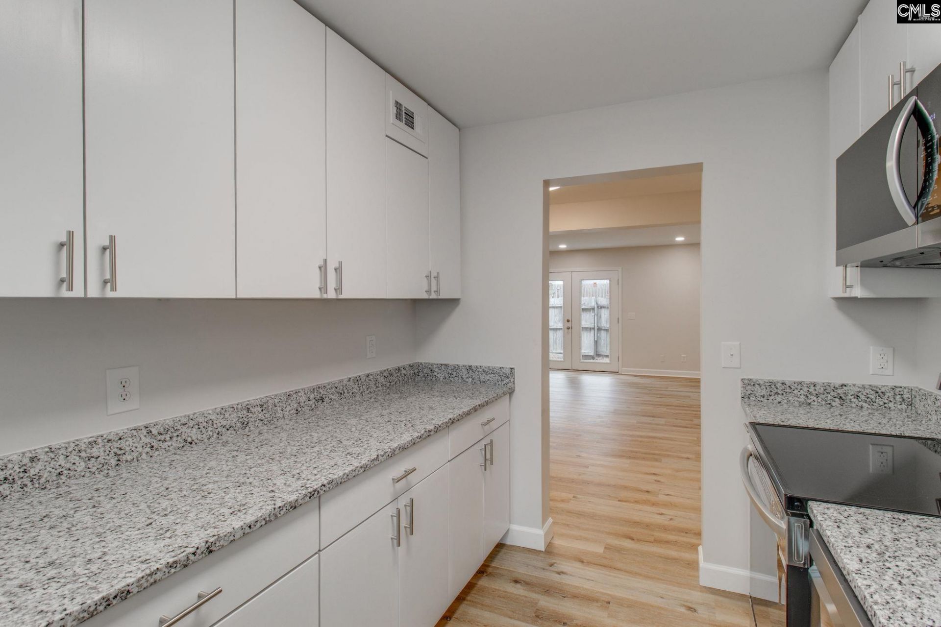 308 Percival Road Photo 11