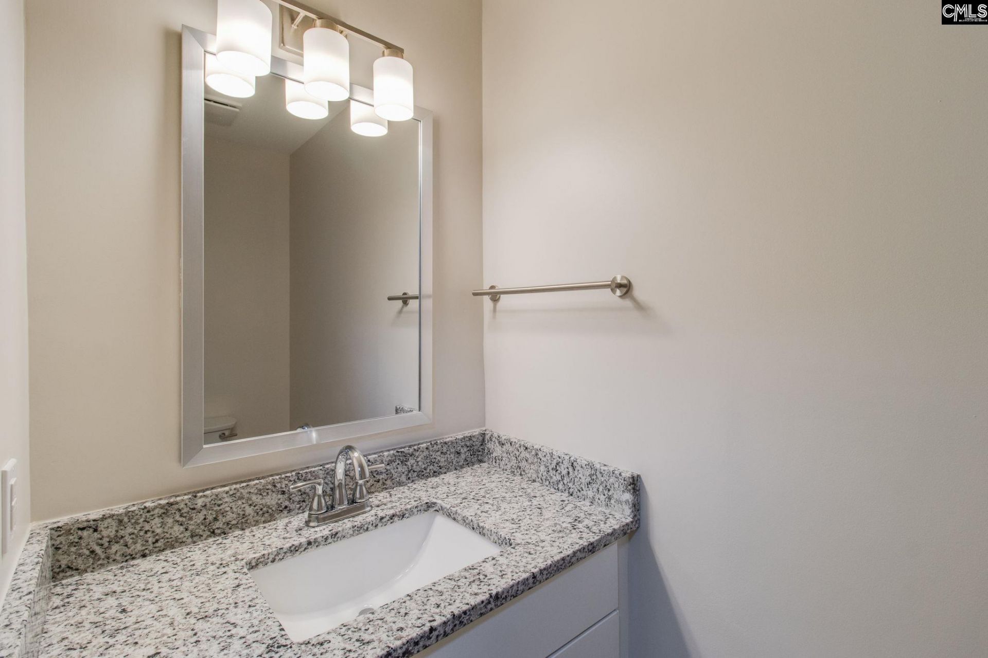 308 Percival Road Photo 13
