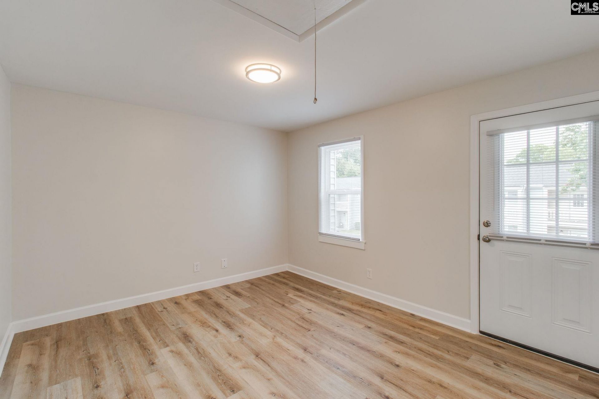 308 Percival Road Photo 15
