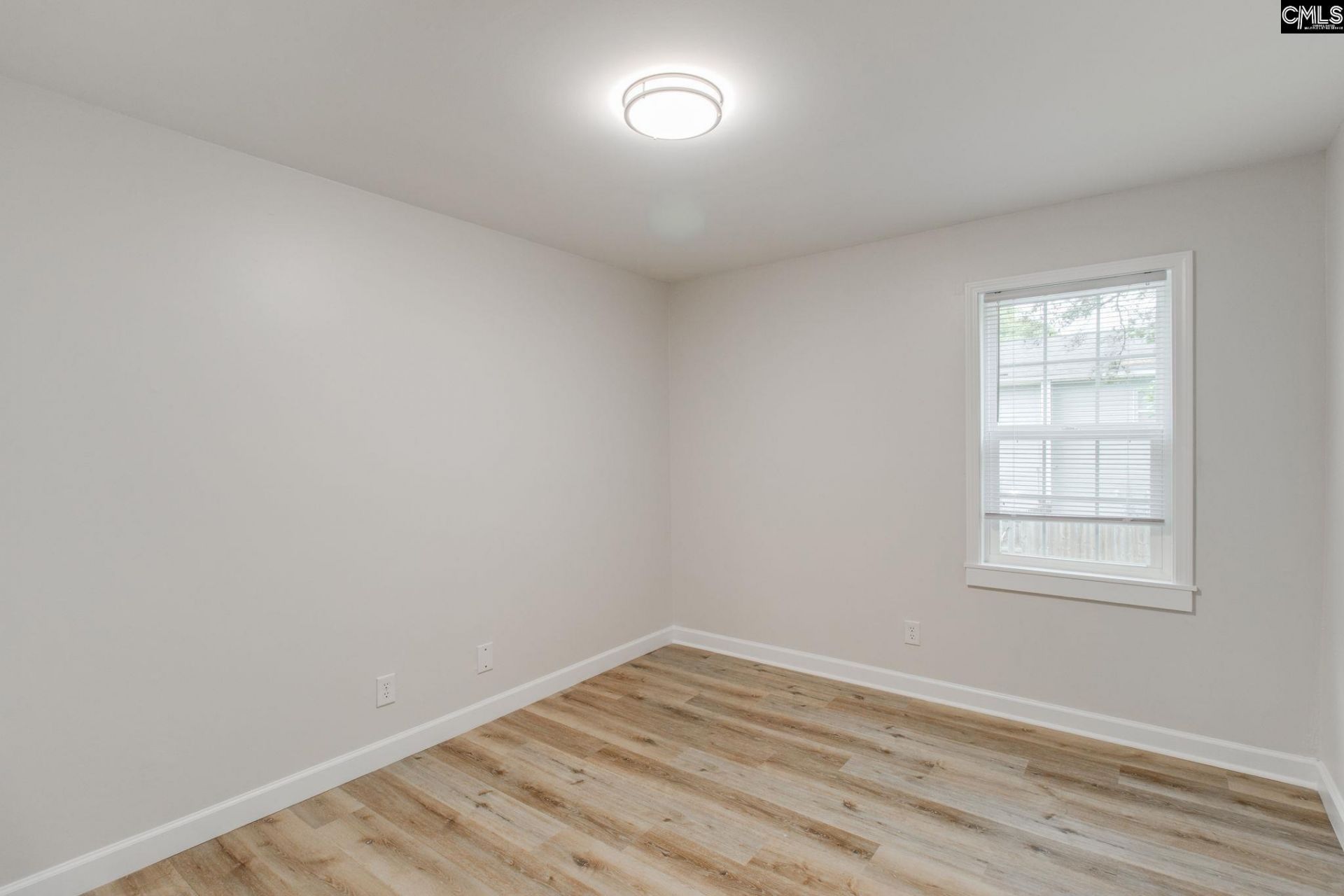 308 Percival Road Photo 22