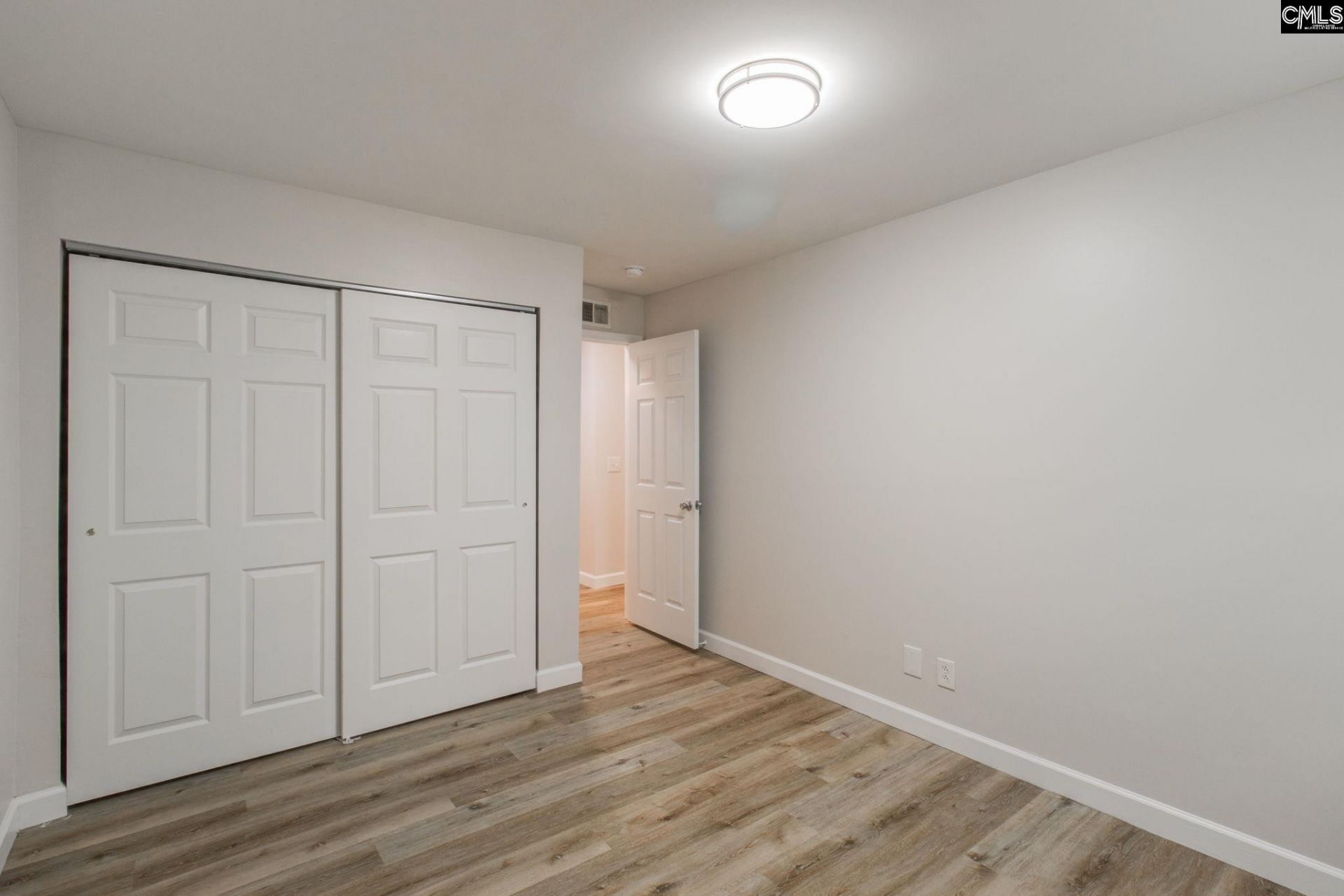 308 Percival Road Photo 25