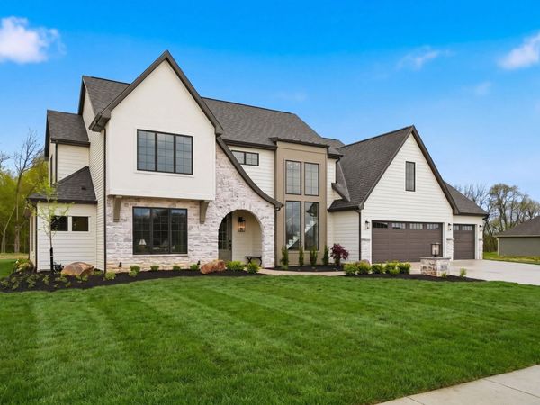 4372 Veritas Boulevard, Fort Wayne, IN 46825