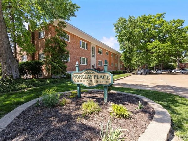221 Monclay Court, Unit 2N, St Louis, MO 63122