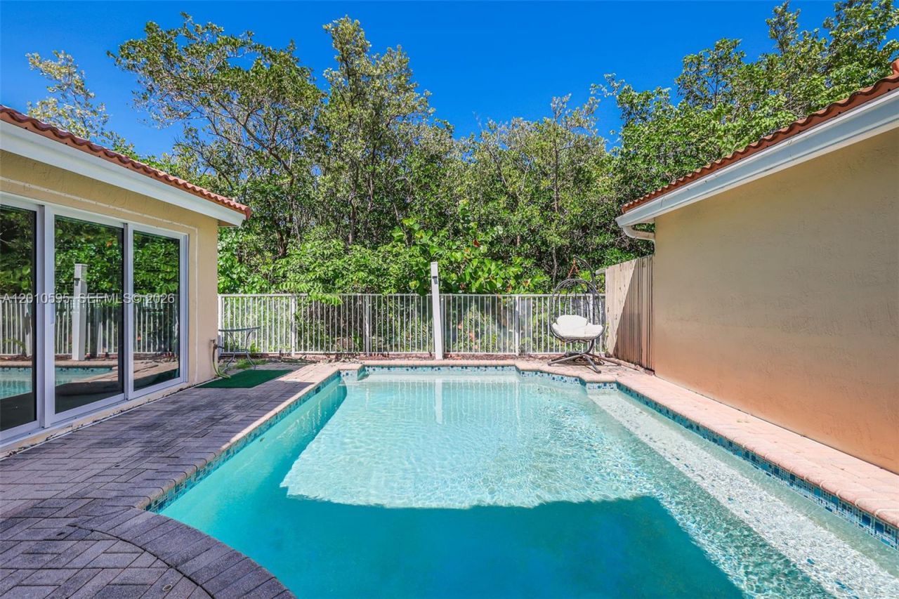 1065 Weeping Willow Way, Hollywood, FL 33019 Photo