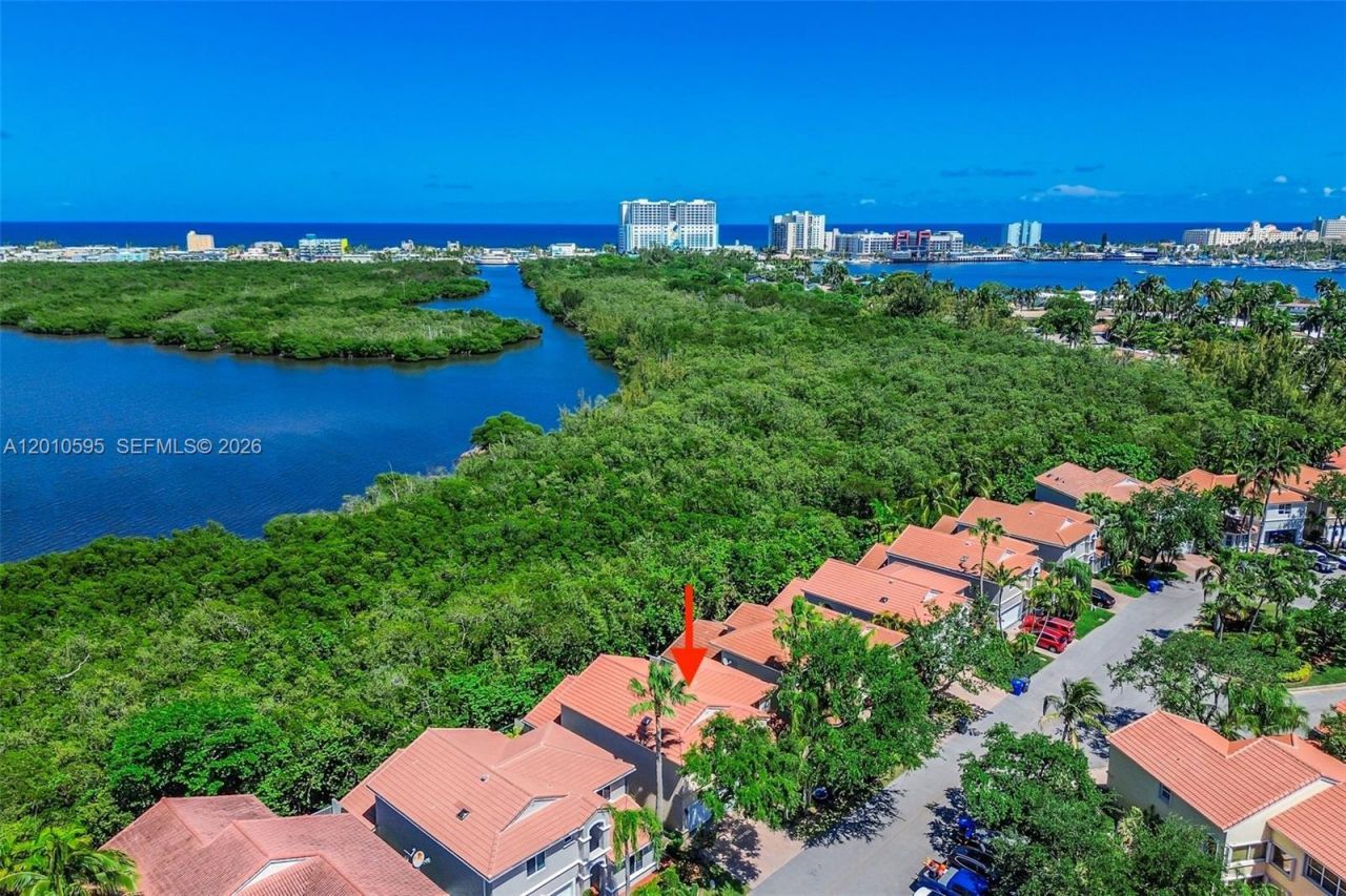 1065 Weeping Willow Way, Hollywood, FL 33019 Photo