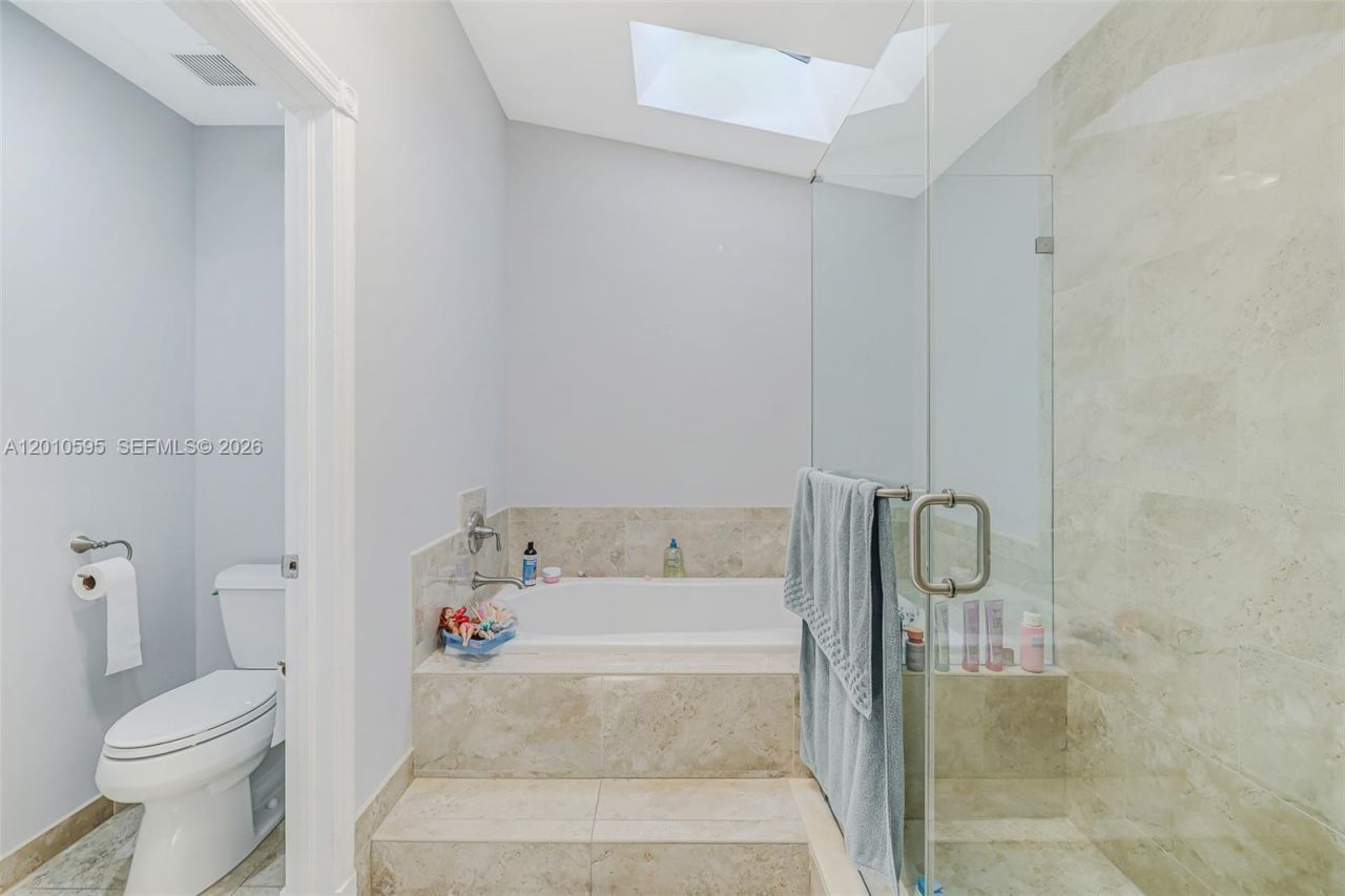 1065 Weeping Willow Way, Hollywood, FL 33019 Photo