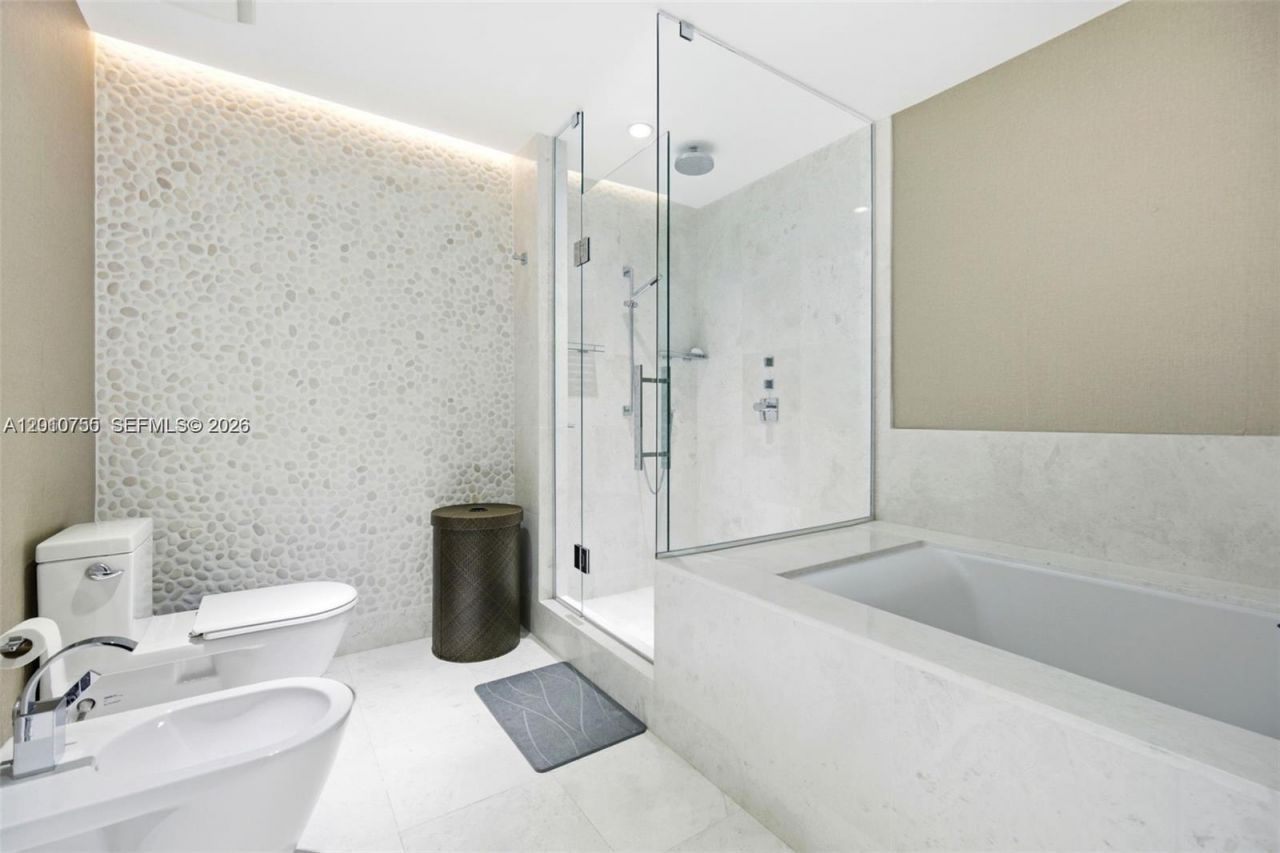 17121 Collins Ave , Unit 1606, Sunny Isles Beach, FL 33160 Photo