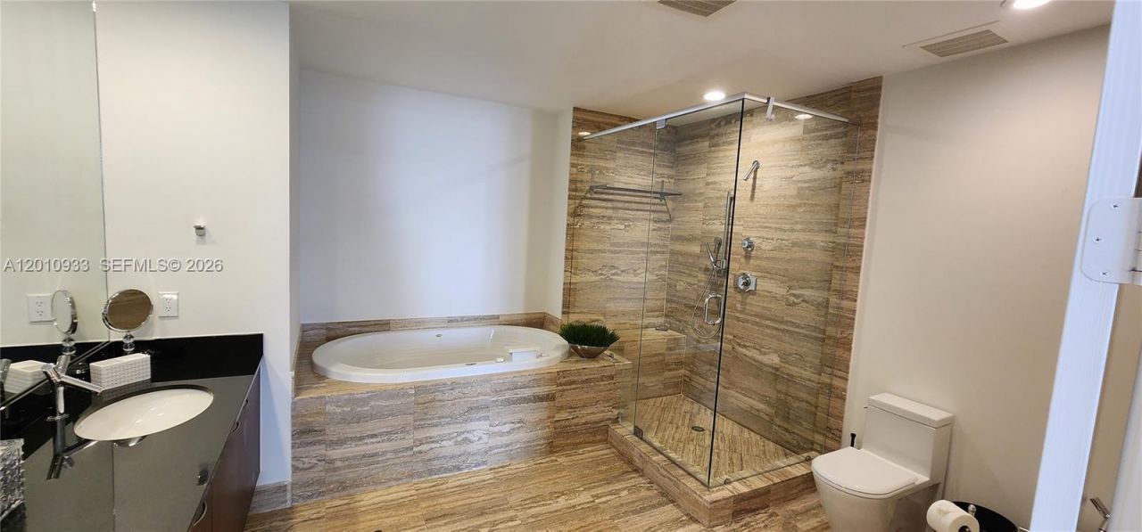 15811 Collins Ave , Unit 2802, Sunny Isles Beach, FL 33160 Photo