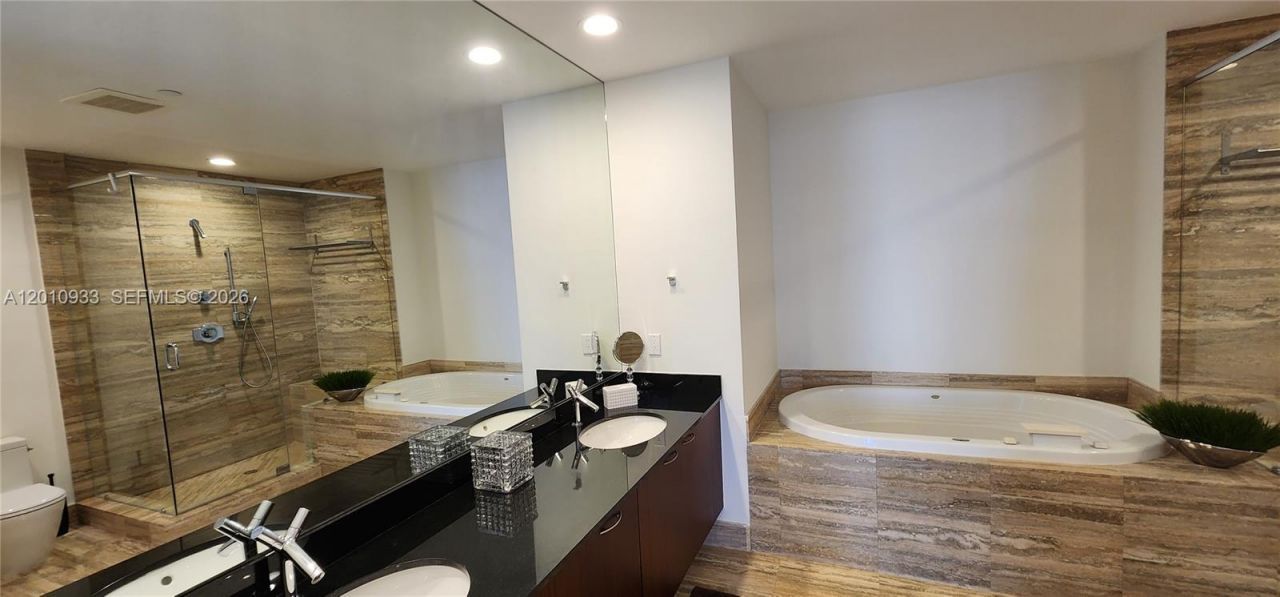 15811 Collins Ave , Unit 2802, Sunny Isles Beach, FL 33160 Photo