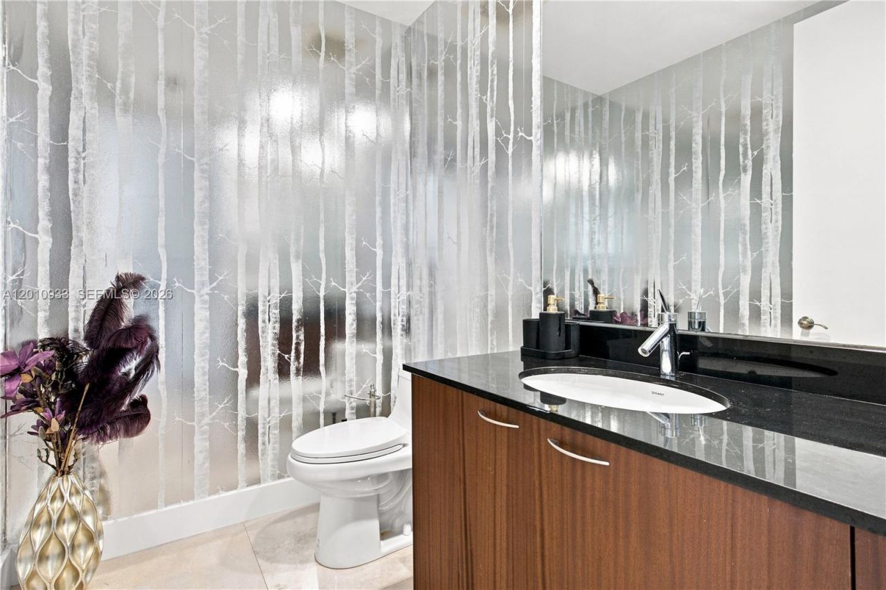 15811 Collins Ave, Unit 2802, Sunny Isles Beach, FL 33160 Photo