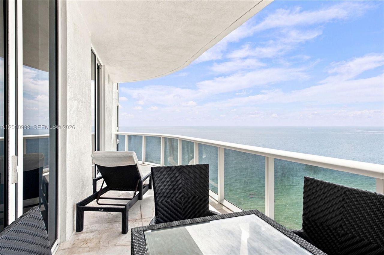 15811 Collins Ave, Unit 2802, Sunny Isles Beach, FL 33160 Photo