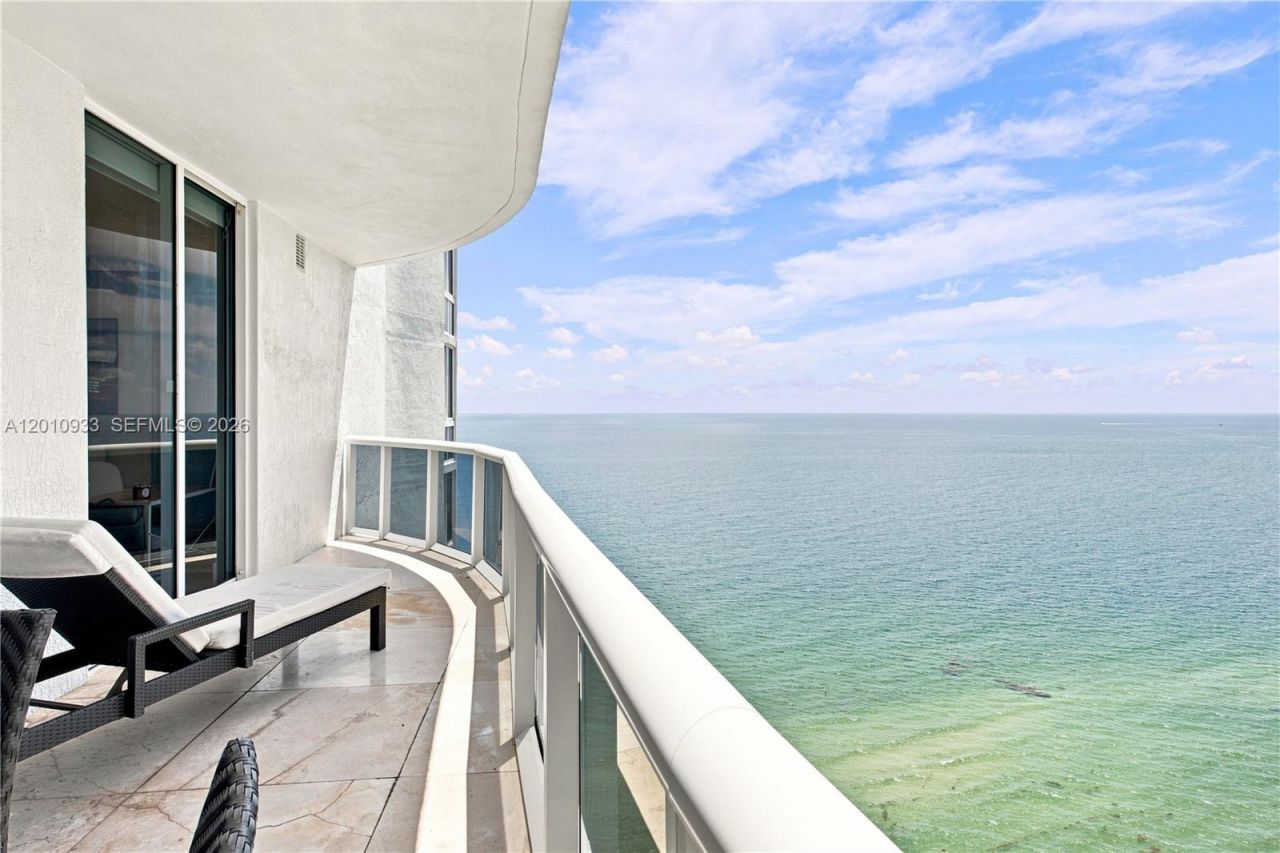 15811 Collins Ave, Unit 2802, Sunny Isles Beach, FL 33160 Photo