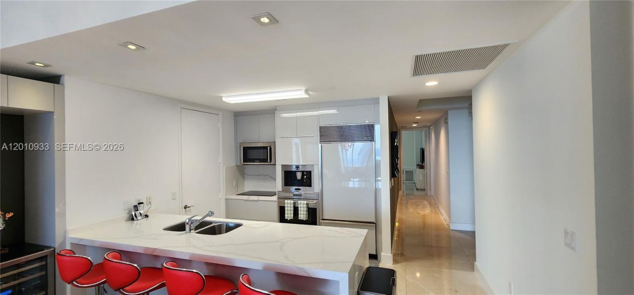 15811 Collins Ave , Unit 2802, Sunny Isles Beach, FL 33160 Photo