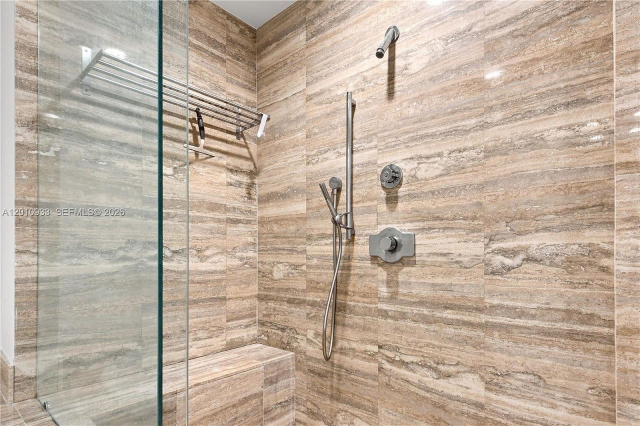 15811 Collins Ave, Unit 2802, Sunny Isles Beach, FL 33160 Photo