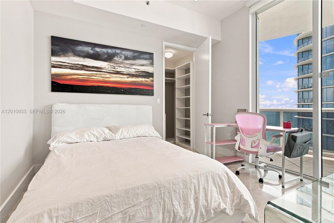 15811 Collins Ave, Unit 2802, Sunny Isles Beach, FL 33160 Photo
