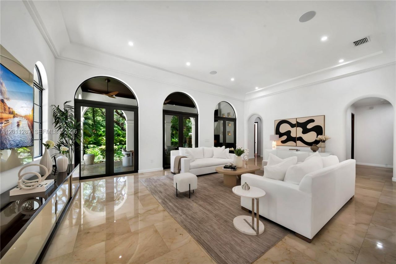 8301 SW 53rd Ave , Miami, FL 33143 Photo