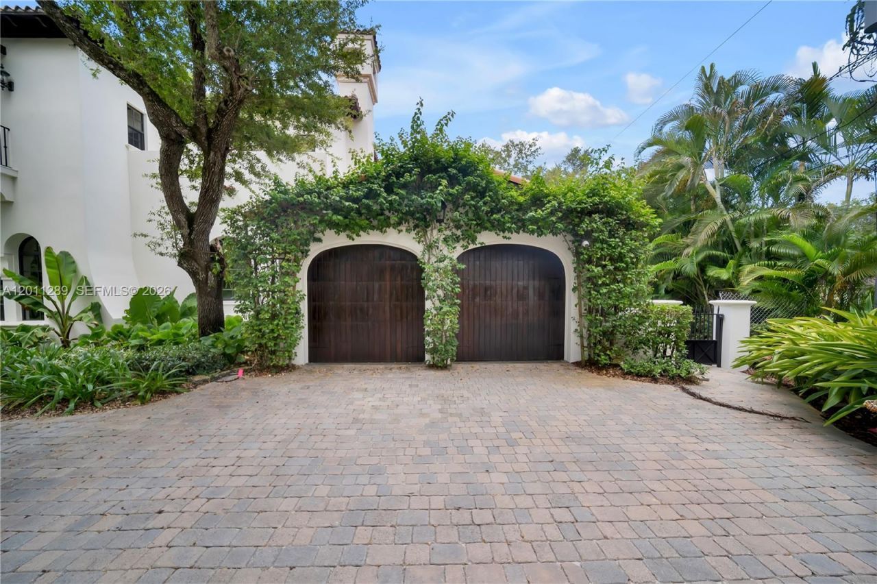 8301 SW 53rd Ave , Miami, FL 33143 Photo