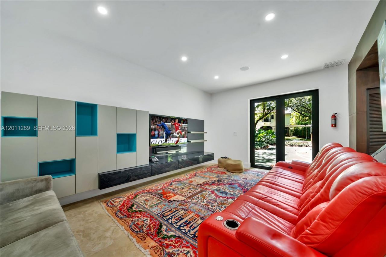 8301 SW 53rd Ave , Miami, FL 33143 Photo