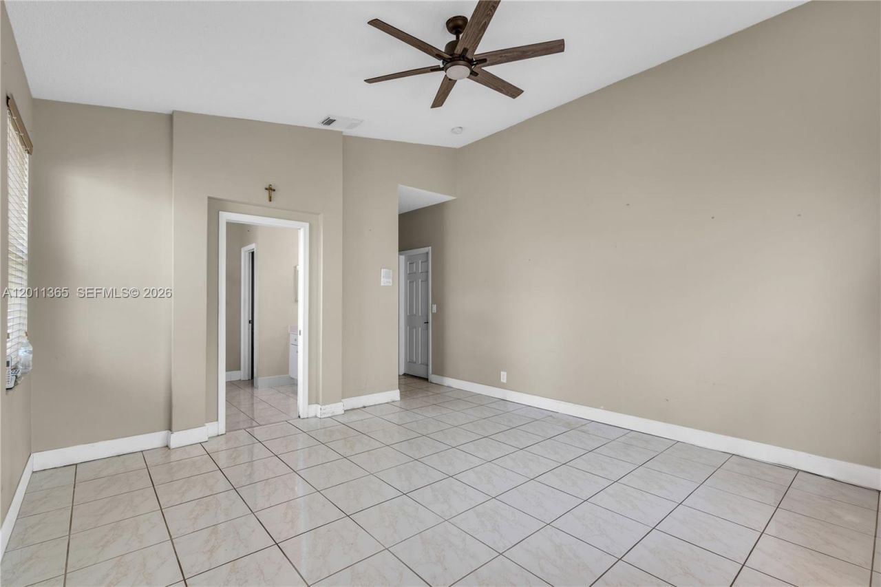 16332 SW 10th St, Pembroke Pines, FL 33027 Photo