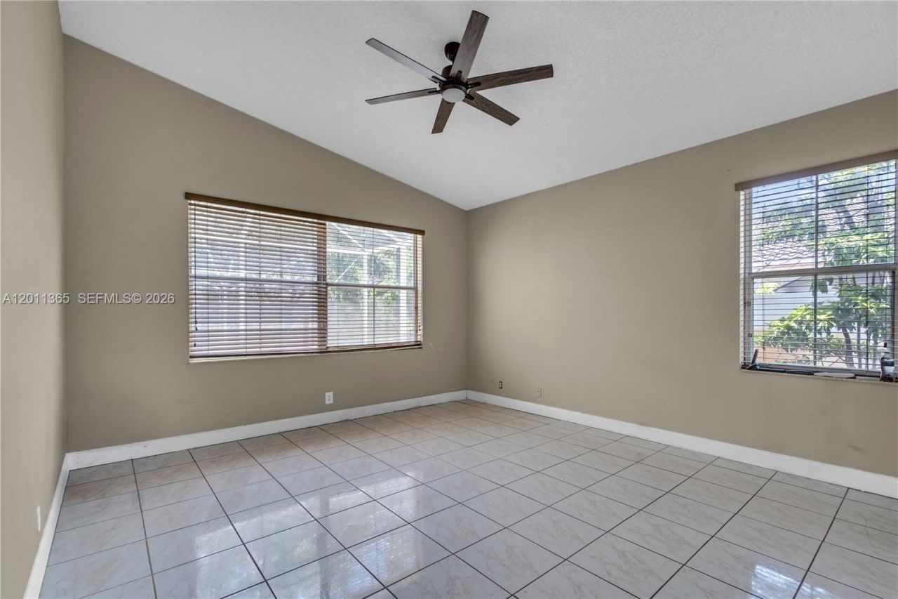 16332 SW 10th St, Pembroke Pines, FL 33027 Photo